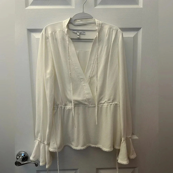 . Derek Lam 10 Crosby Size 6 white Long Sleeve Surplice V-Neck Silk Blouse - Picture 1 of 5